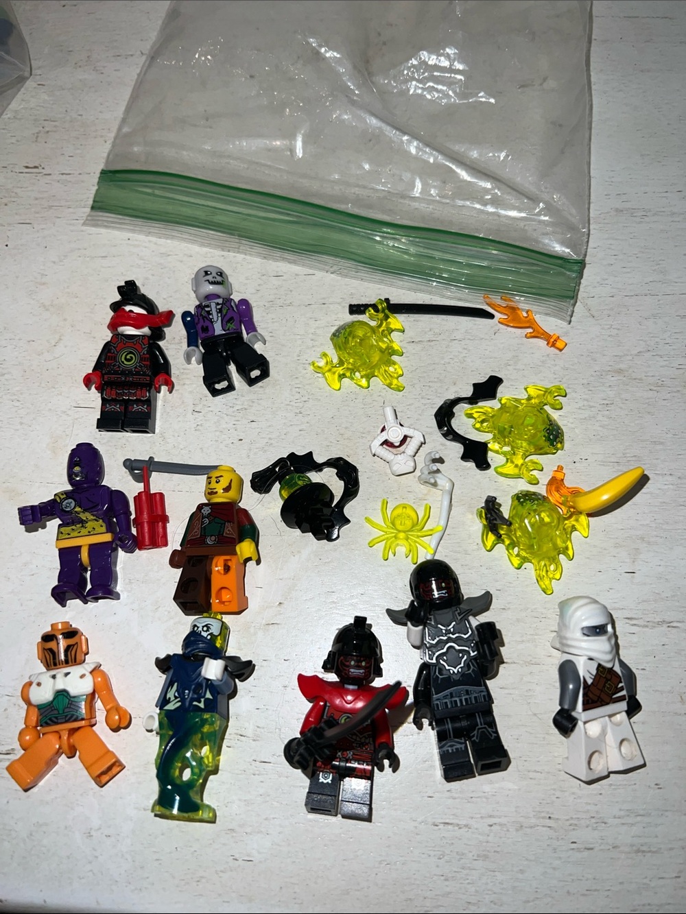 Vintage Lego Ninjago mini figures & accessories